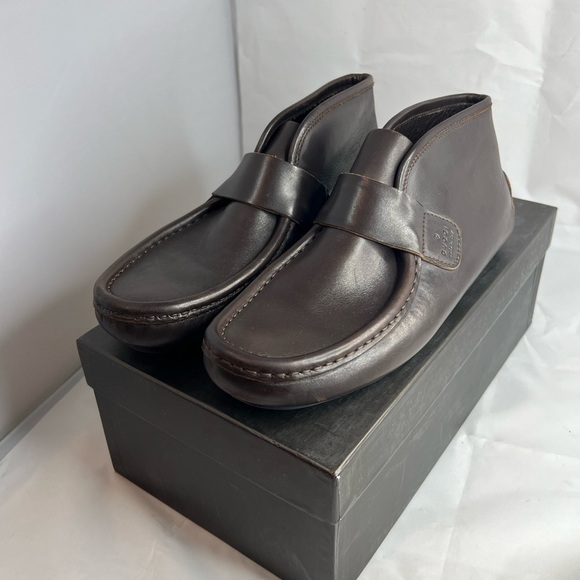 GUCCI
Leather Whipstitch Trim Loafers - Picture 3 of 13